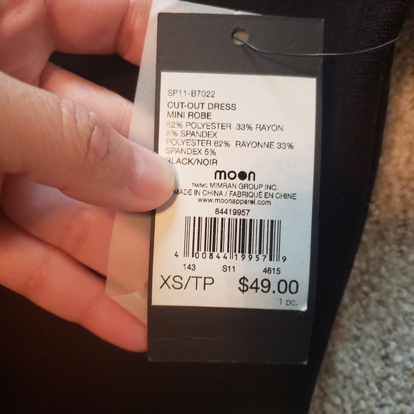 Cut out black dress - Picture 3 of 4